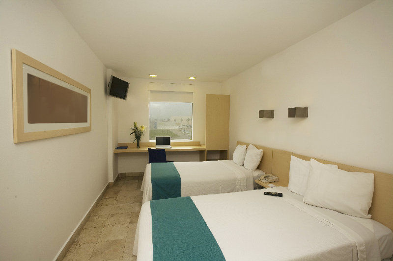 One Aguascalientes San Marcos Hotel Exterior photo